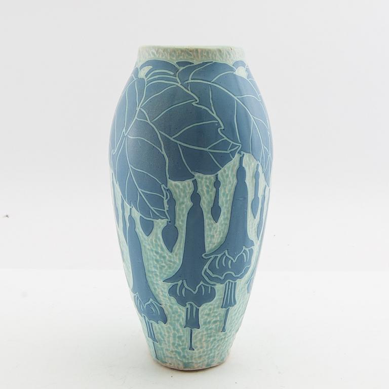 Josef Ekberg, Vase, stoneware, "Sgraffito", Gustavsberg.