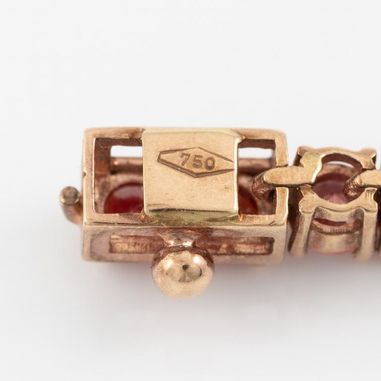Bracelet, 18K rose gold with multi-coloured sapphires.