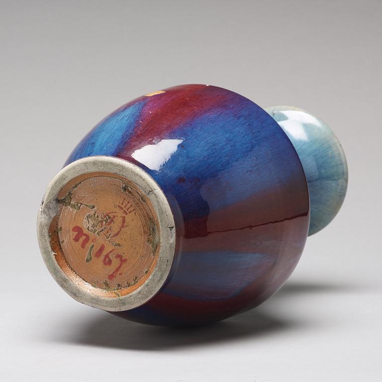 VAS, porslin. Qingdynastin, 1800-tal.