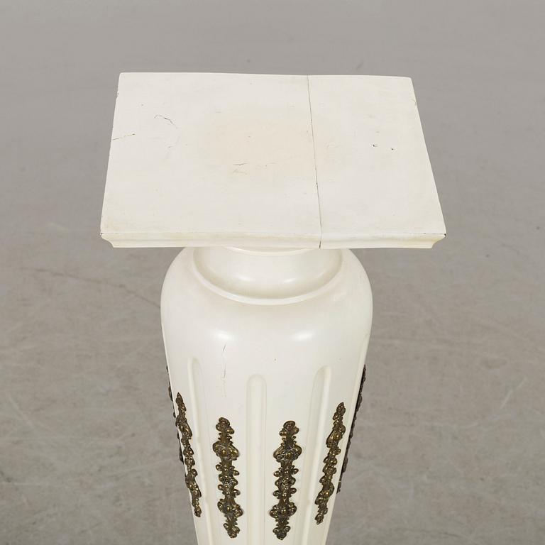 Pedestal, turn of the century 1900.