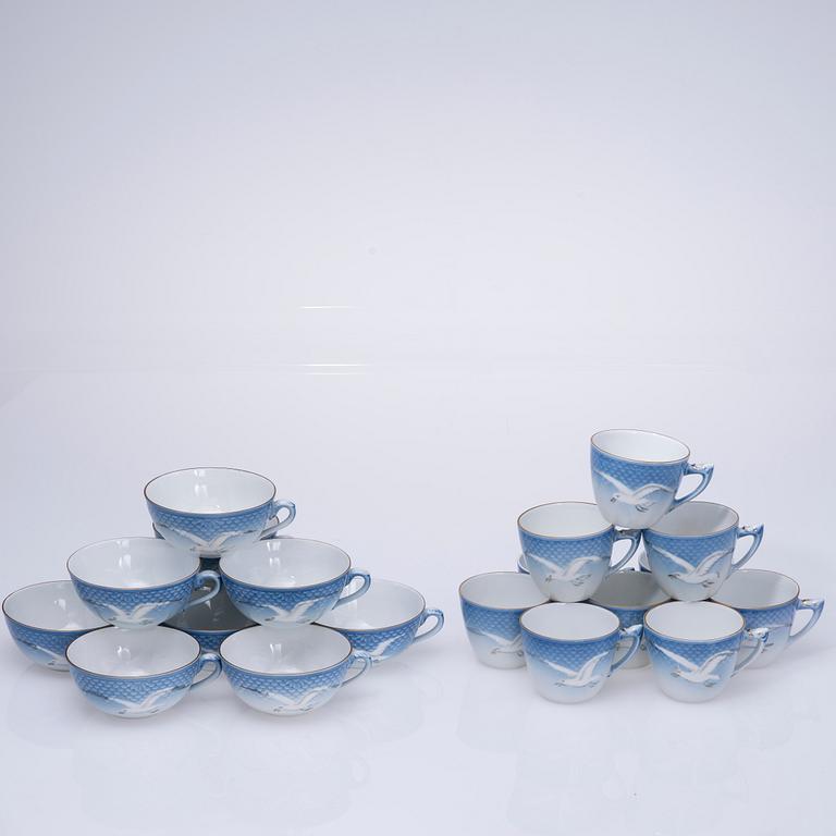 SERVIS, ca 123 delar, porslin, "Måsen", Bing & Gröndahl, Köpenhamn.