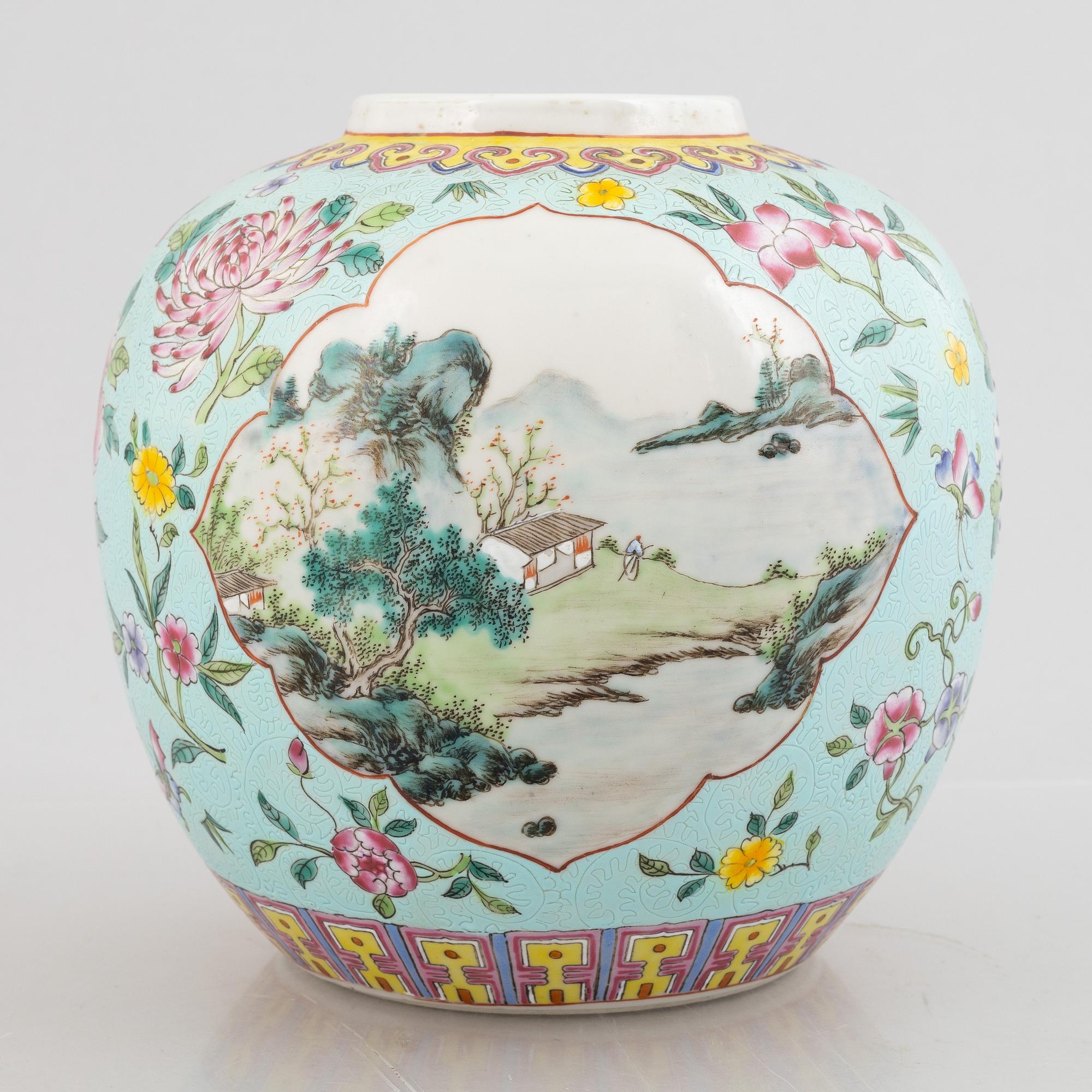 A Chinese sgraffito and famille rose jar, Republic, 20th century.