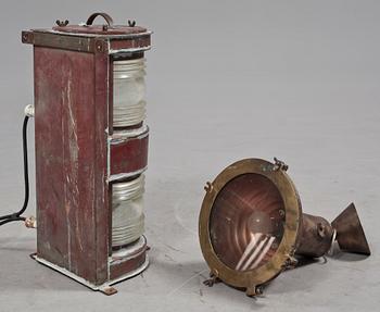 TOPPLANTERNA samt DÄCKSLAMPA, 1900-tal.