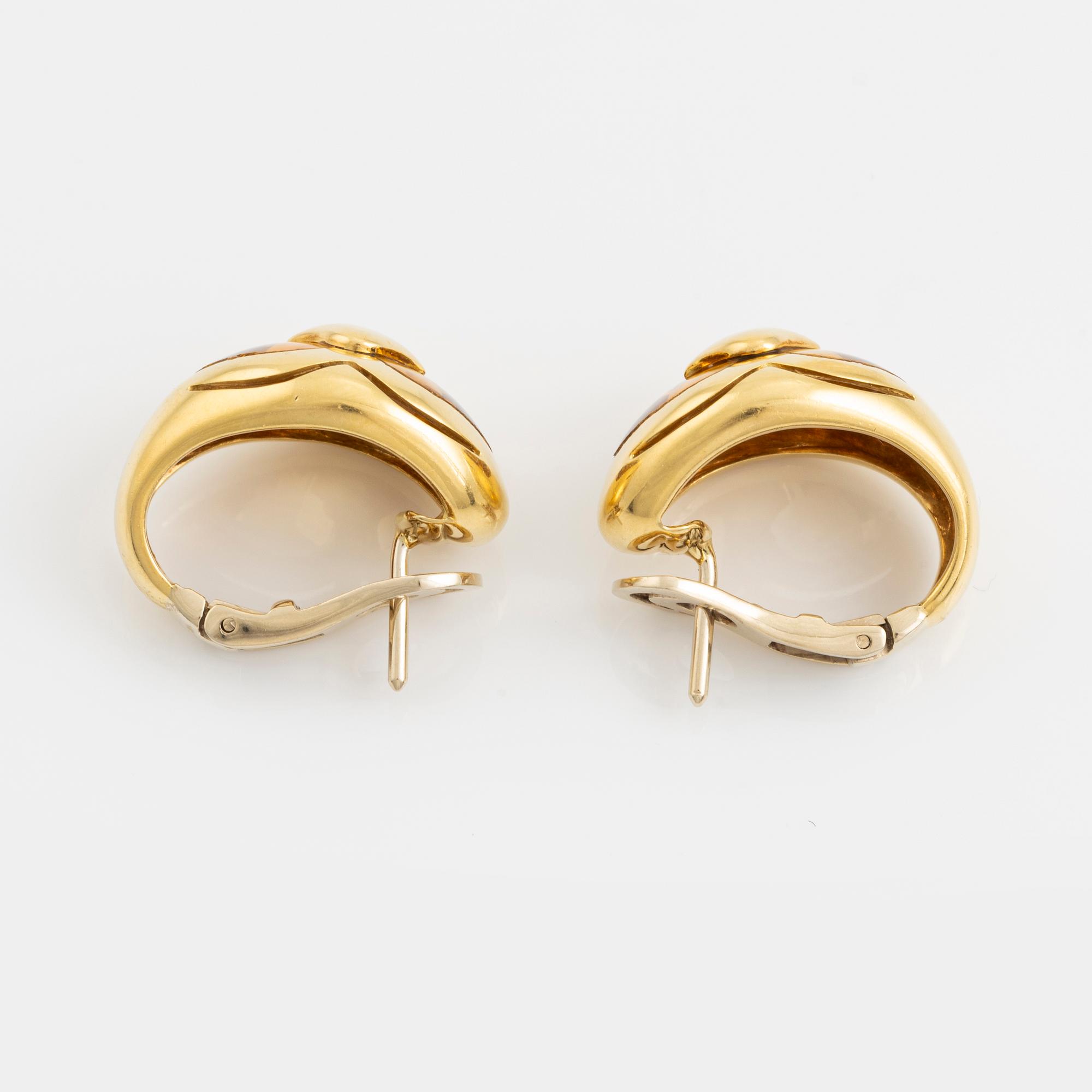 A pair of earrings 18K gold with citrines.