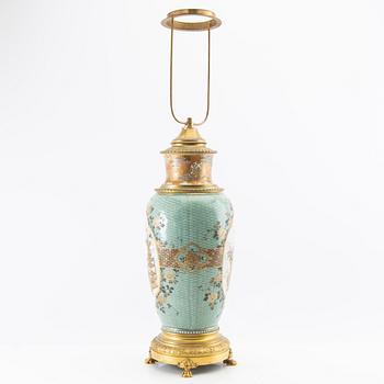 Bordslampa troligen Japan tidigt 1900-tal porslin och metall.