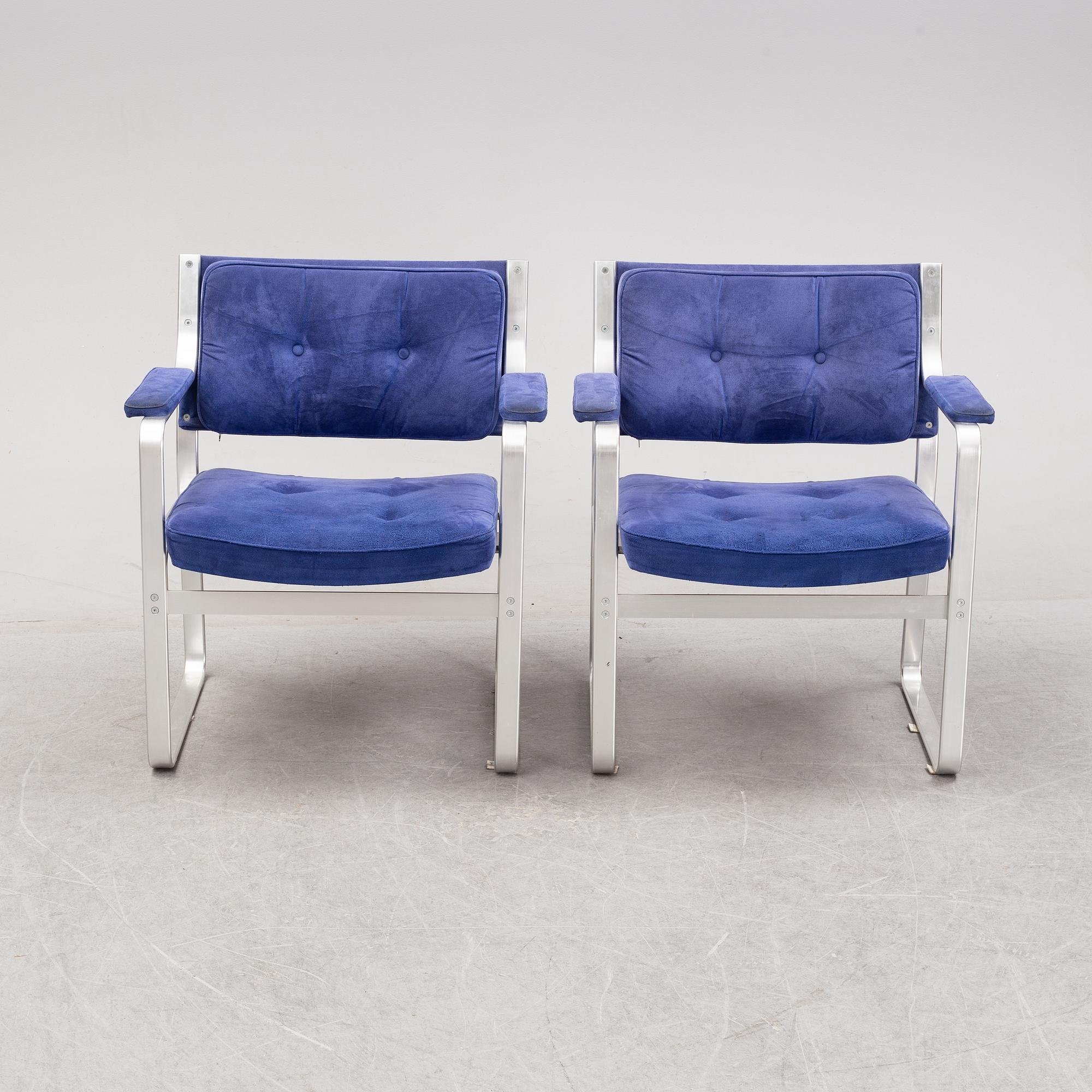Karl Erik Ekselius, a pair of 'Mondo' armchairs, later part of the 20th century.