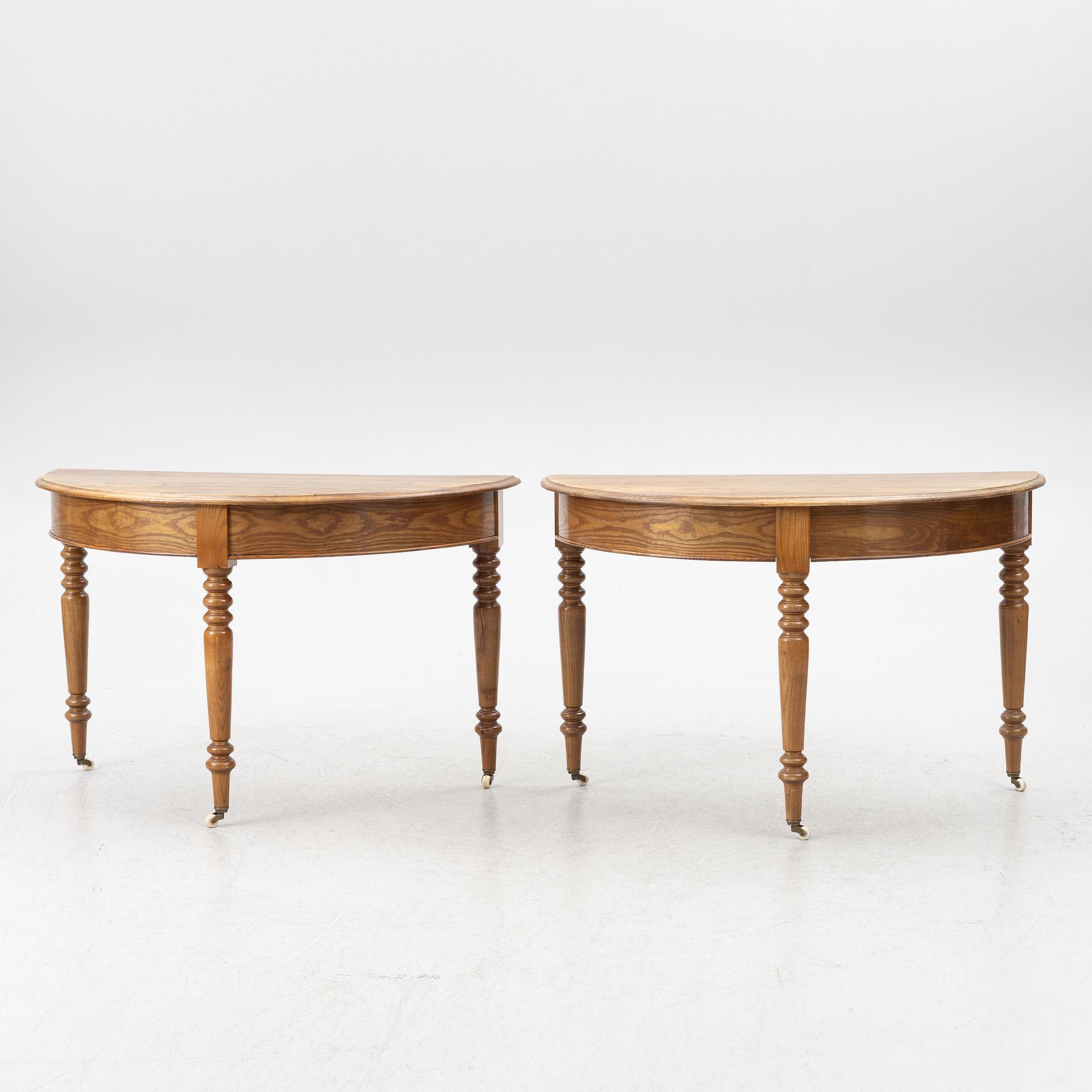 Dining table, 19th century.