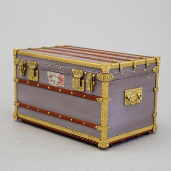 BOX / MINIATURE KOFFERT, "Malle Mini Zinc", Louis Vuitton.