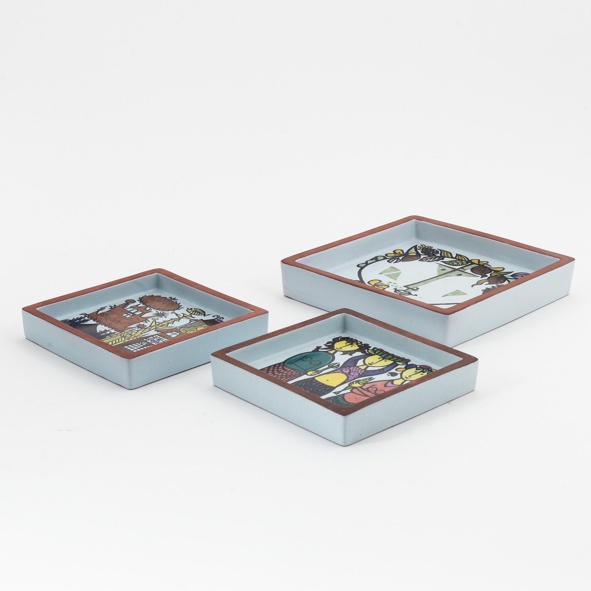 Stig Lindberg, a group of three earthenware 'Karneval' dishes, Gustavsbergs stduio.