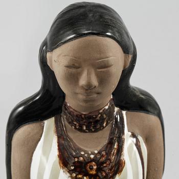 FIGURIN, stengods, Mari Simmulson, Upsala-Ekeby, signerad.