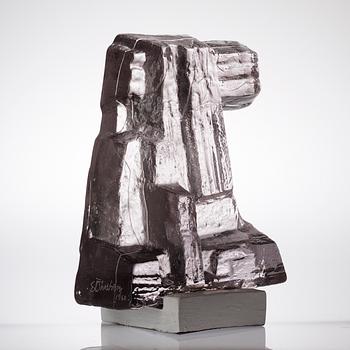 An Edvin Öhrström glass scupture of a dog, Lindshammars glasbruk, 1963.