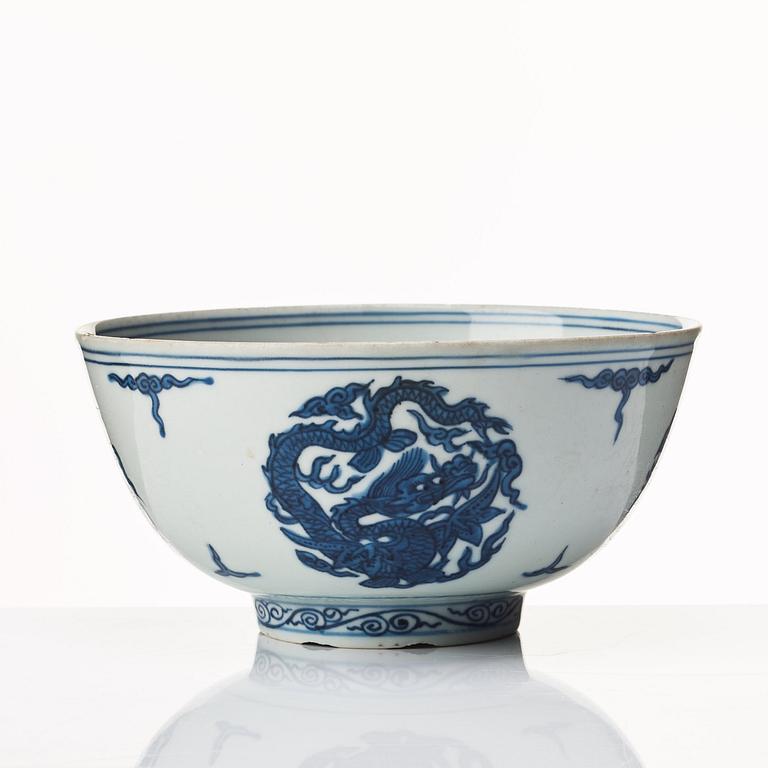 A blue and white dragon bowl, Ming dynasty (1368-1644).