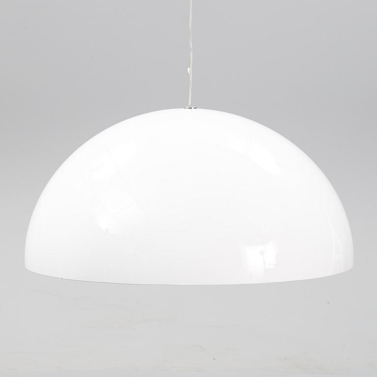 Vico Magistretti, taklampa, "Sonora" Oluce.