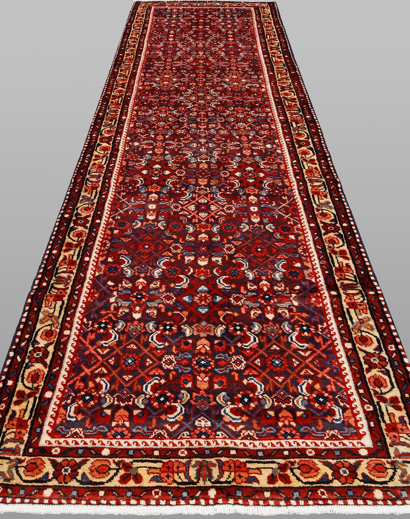 Gallerimatta, Hamadan, ca 420 x 110 cm.