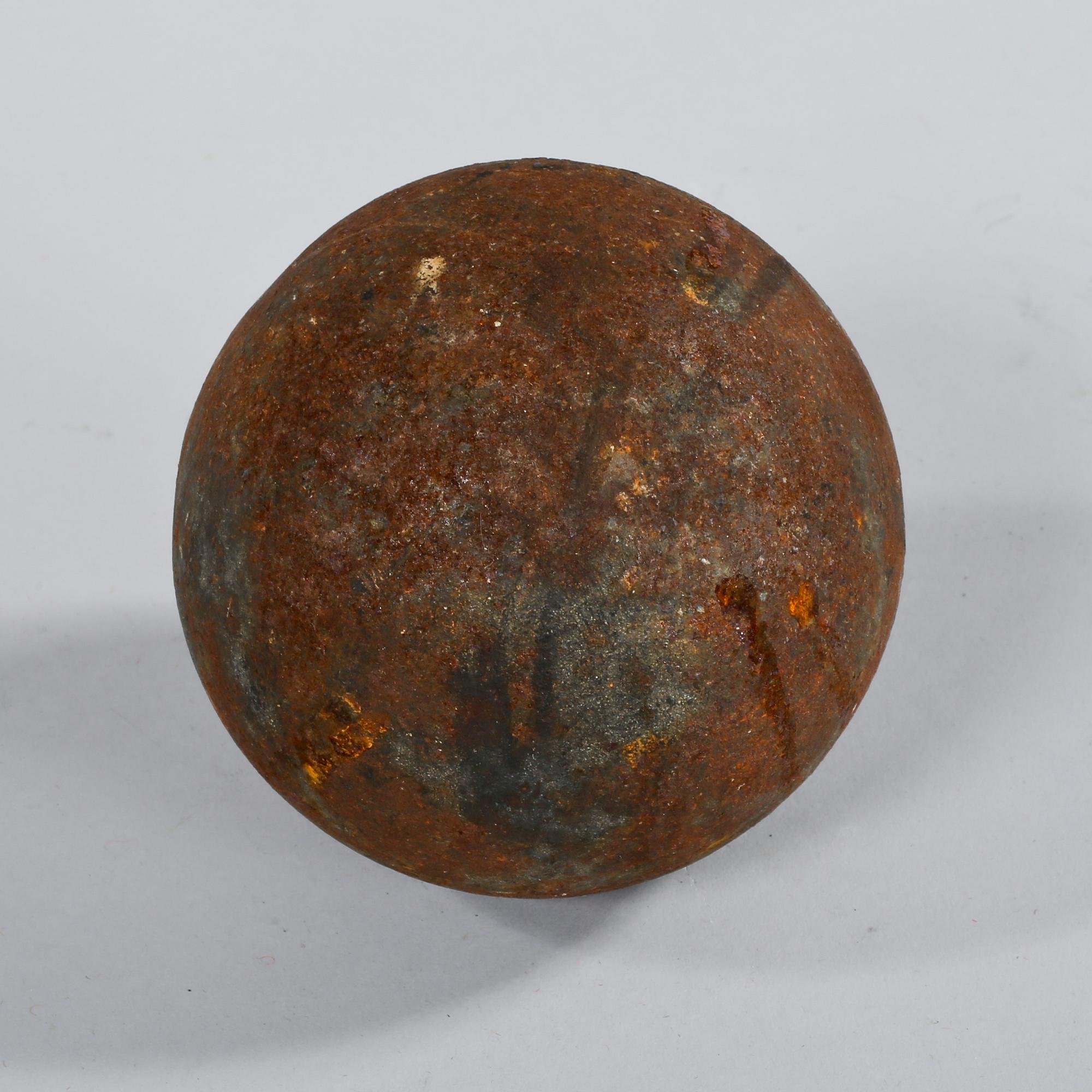 KANONKULA, järn, troligen 1600/1700-tal.