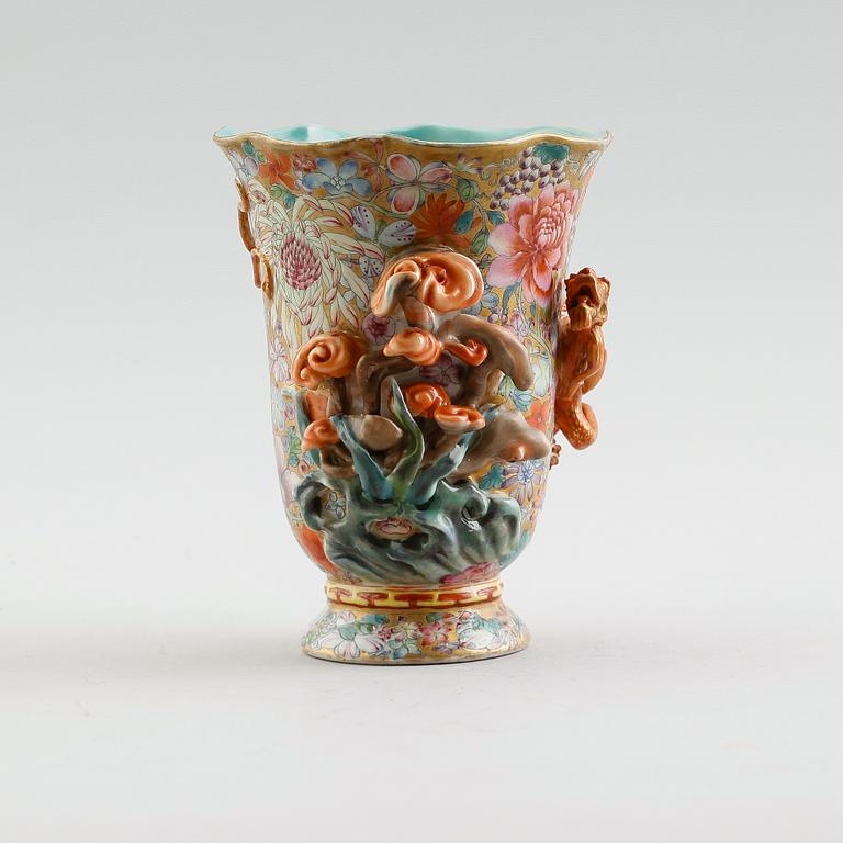 VAS, porslin, Kina, 1800-/1900-tal.