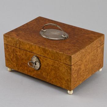 SKRIN, alrot med plakett i silver av Carl Fredrik Sesman, Arboga, sekelskiftet 1700/1800.