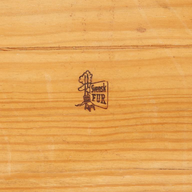 Göran Malmvall, coffee table, Svensk Fur, mid-20th century.