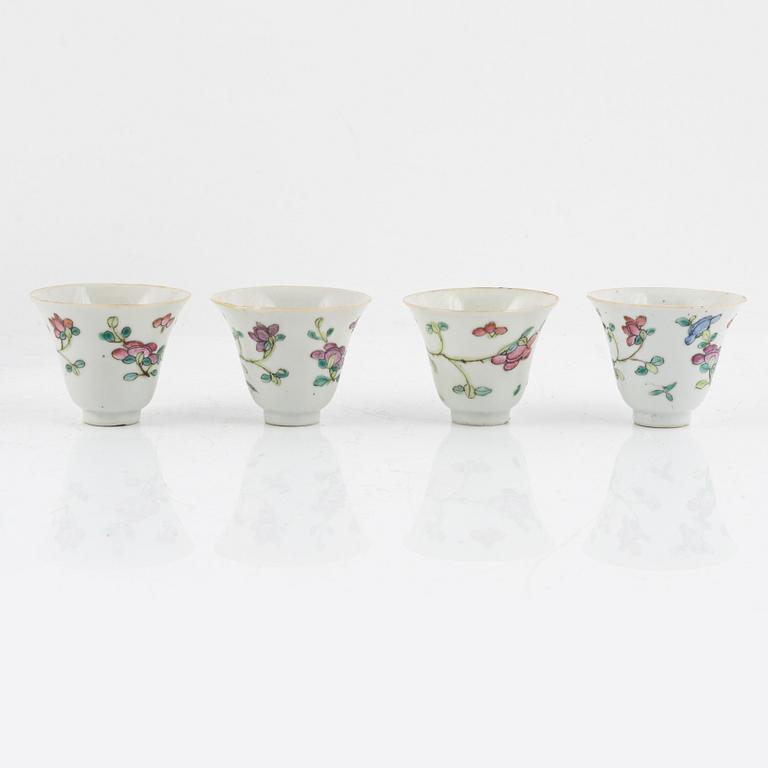 Fat, 2 st och koppar, 4 st, porslin, Kina, sent 1800-tal.