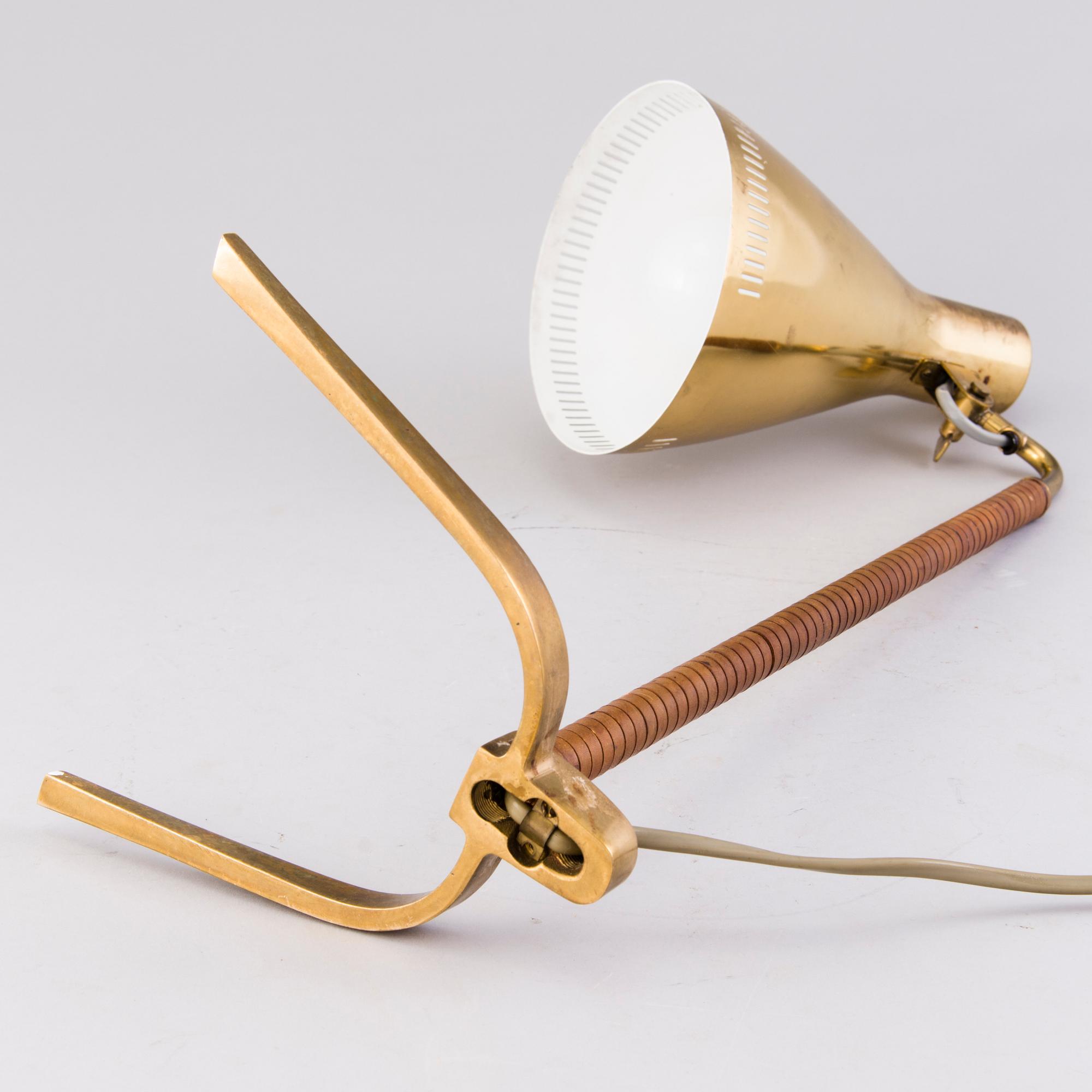 PAAVO TYNELL, bordslampa, modell 9224, Taito Oy, 1900-talets mitt.