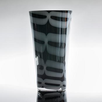 INGEGERD RÅMAN, vas, glas, signerad Orrefors Limited 2003 9032-88 Ingegerd Råman 7-70.