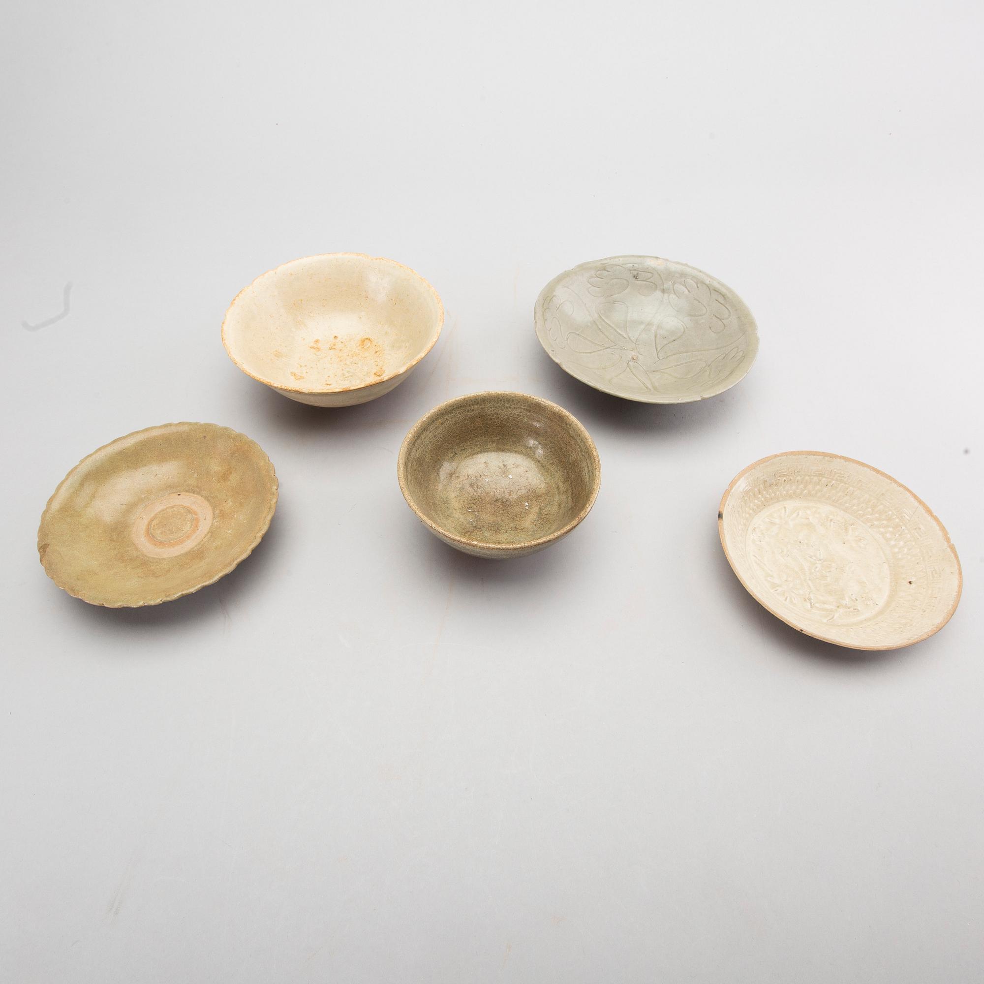 SKÅLAR 5 st Sydostasien 16/1700-tal eller äldre.