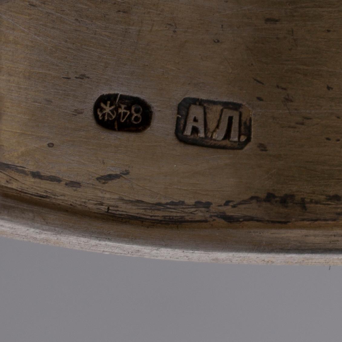 DEKORATIONSÄGG, silver, märkt А.Л (A.L) S:t Petersburg 1882-1899. Tot. vikt 126,5 g.