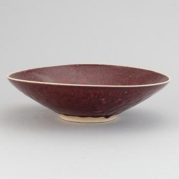 Henning Nilsson, a set of three stoneware bowls for Höganäs, 1966, 1969 and 1984.