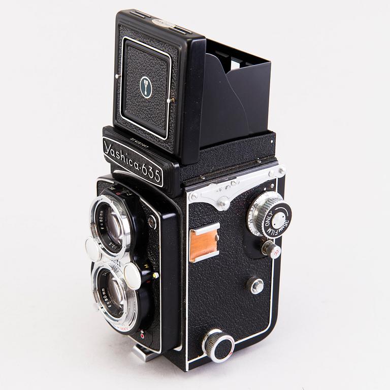 Set of five cameras, with accessories, 1920-50-tal.