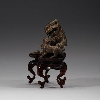 FOHUND, brons. Qingdynastin (1644-1912).
