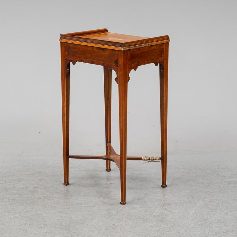 A late gustavian early 19th century sewing table.