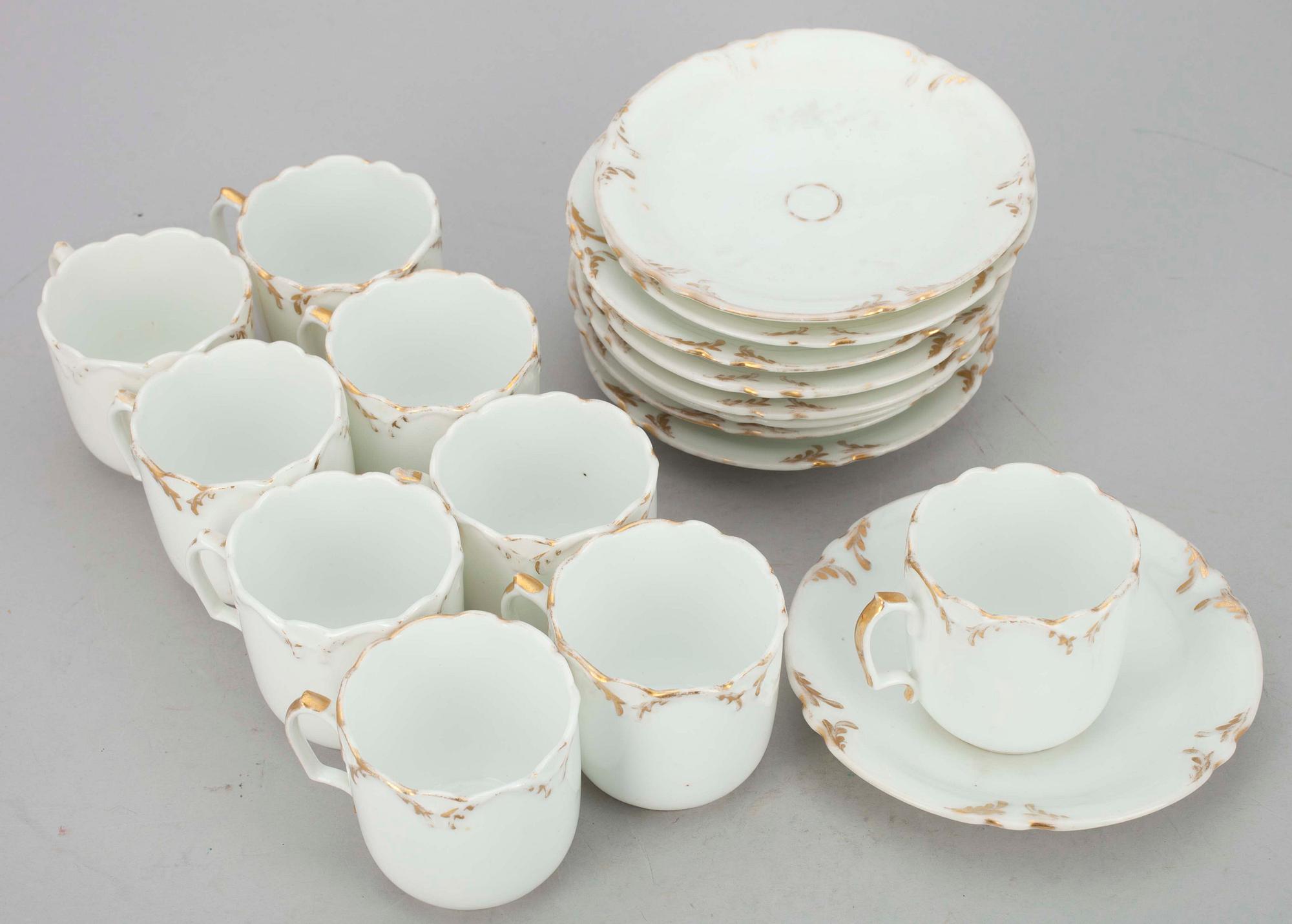 KAFFEKOPPAR, 9 st, porslin, ej stämlade, 1800-tal.