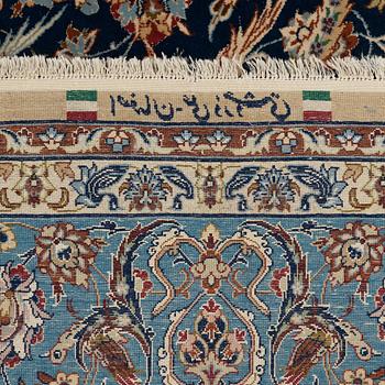 Matta, old Isfahan, part silk, ca 253 x 177 cm, signerad  Isfahan - Ali Dordashti.