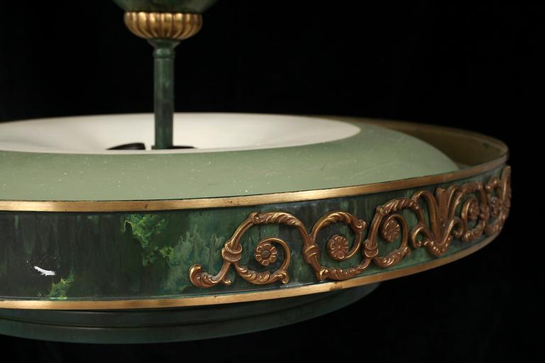 TAKLAMPA, art deco, 1900-talets första kvartal.
H ca 90.