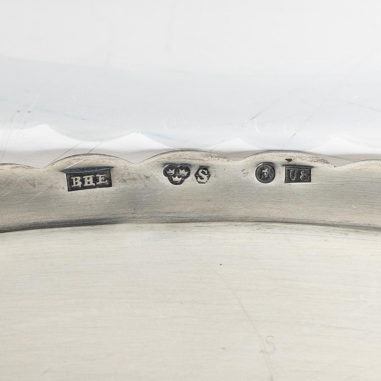 6 plates and 6 side plates, silver, marks of GAB and Edlund's silverware factory, Stockholm 1946 and 1974 (12).