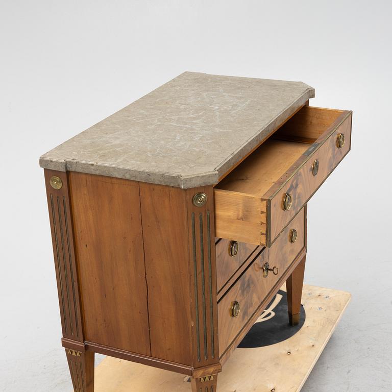A late Gustavian style chest of drawers, early 20th Century.