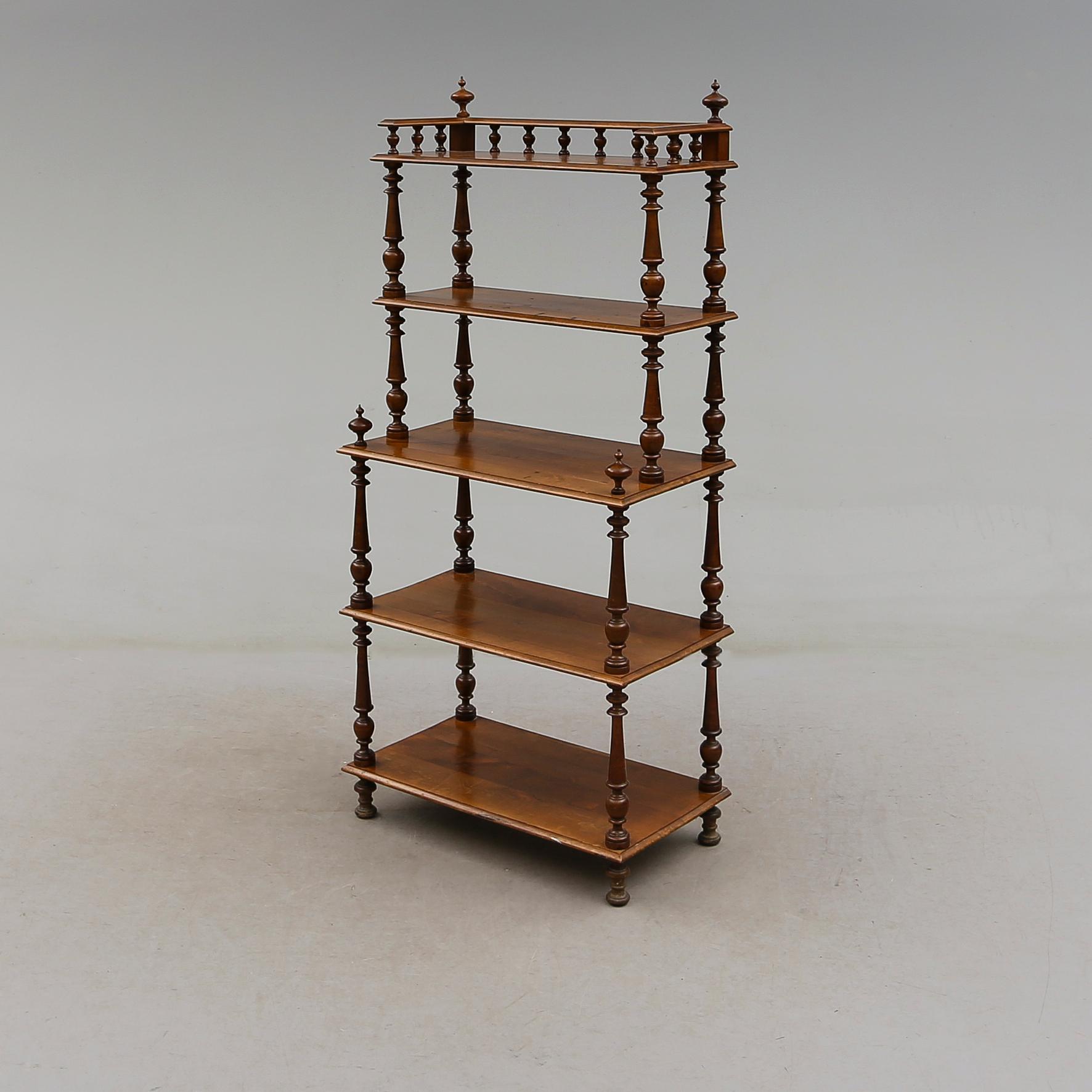 ATENIENNHYLLA, omkring år 1900.