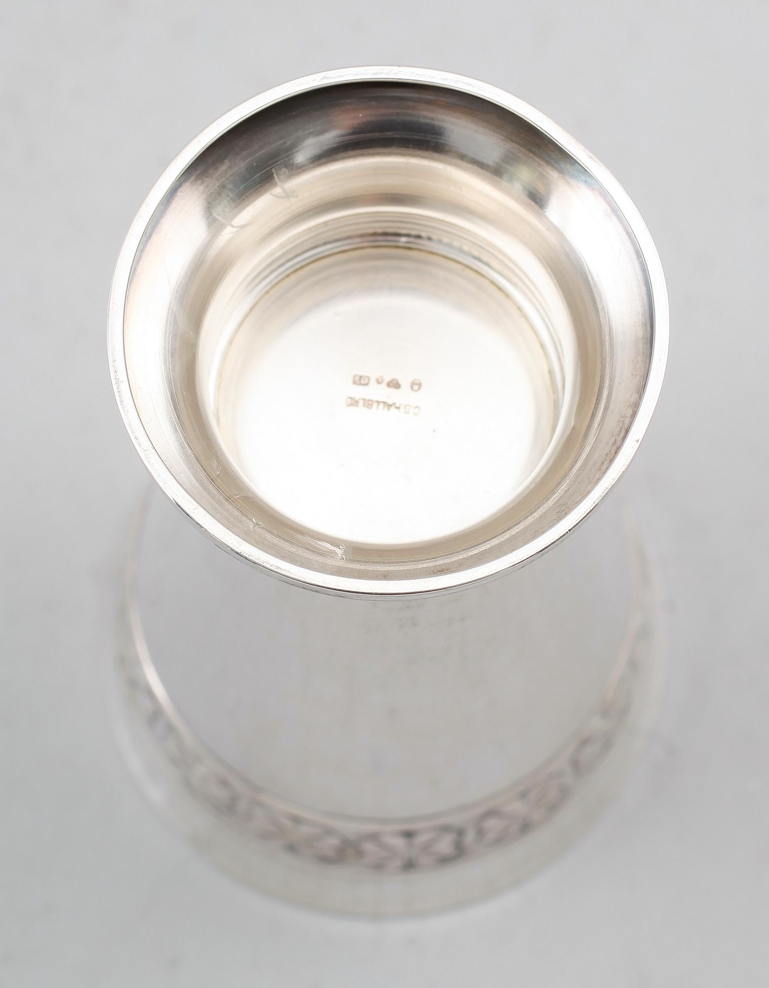 BÄGARE, silver, CG Hallberg, Stockholm 1916. Vikt ca 159 g.