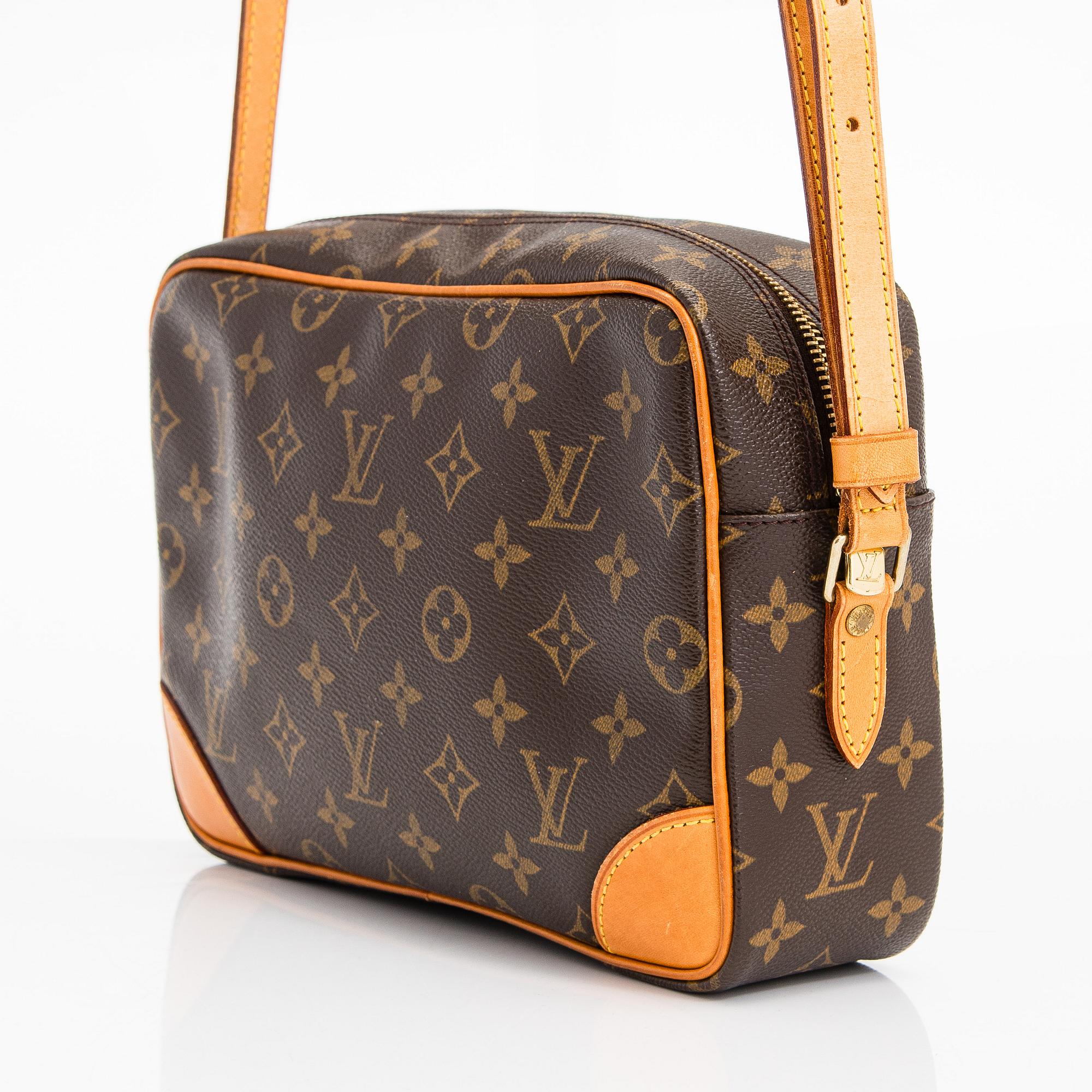 Louis Vuitton, a Monogram 'Trocadero 27' Bag.