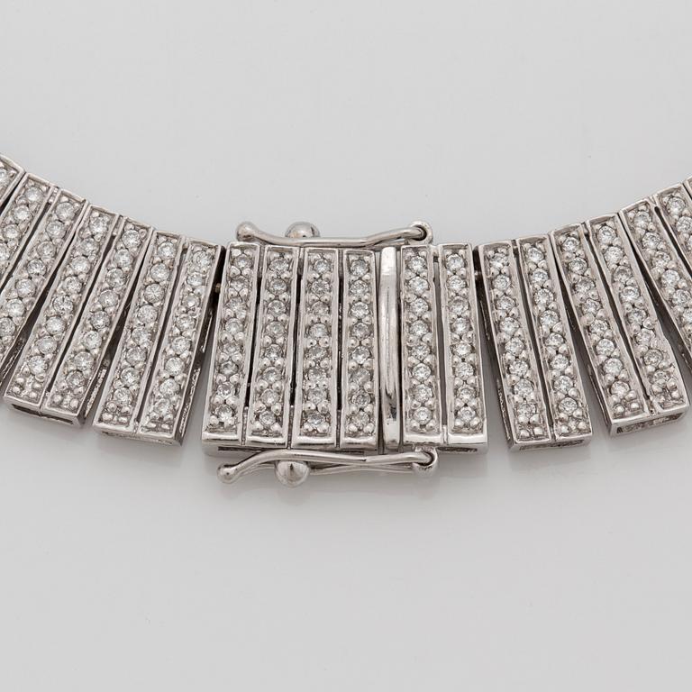 A brilliant cut diamond necklace, total carat weight circa 15.200 cts.