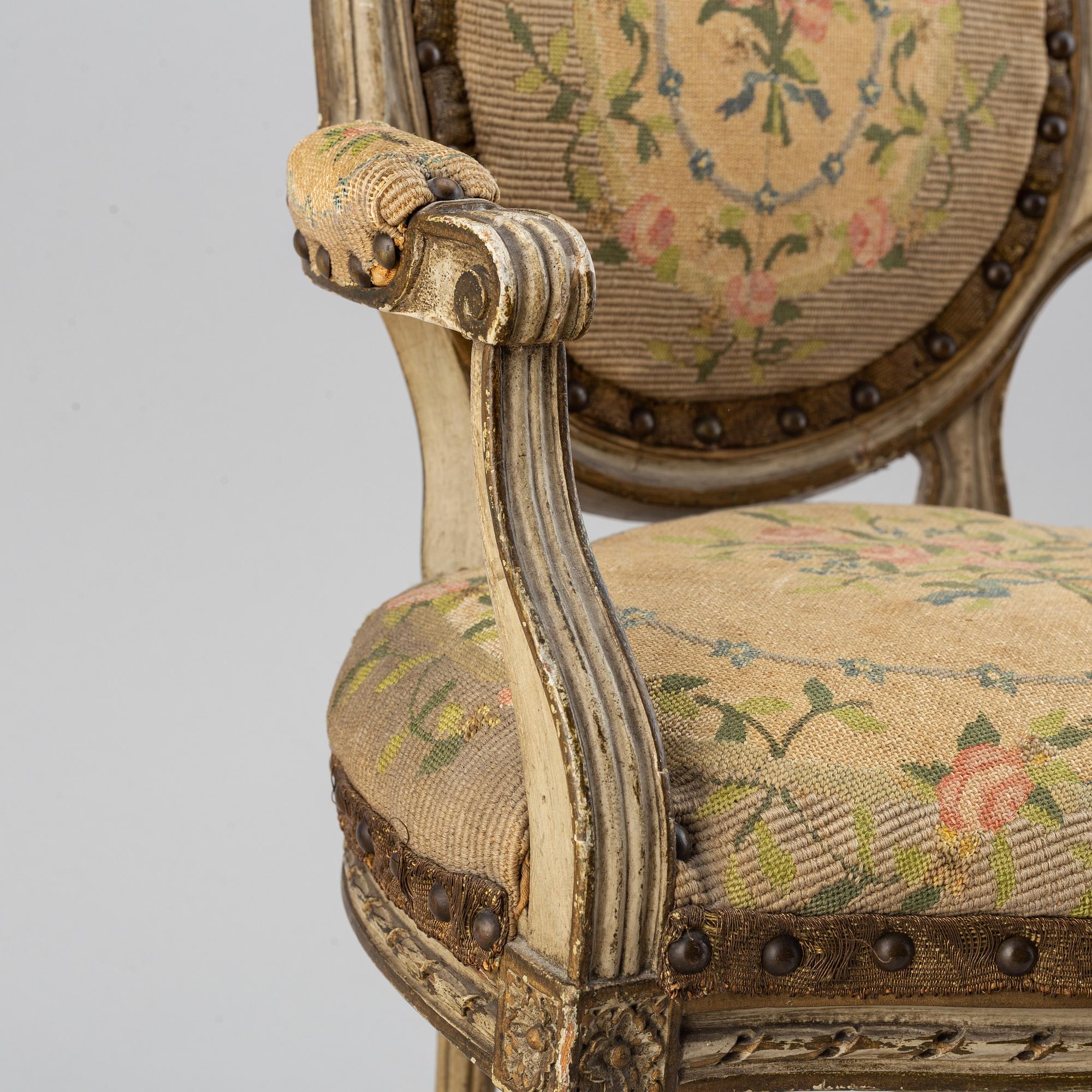 A miniature chair / doll chair, Louis XVI-style, first half of the 20th century.