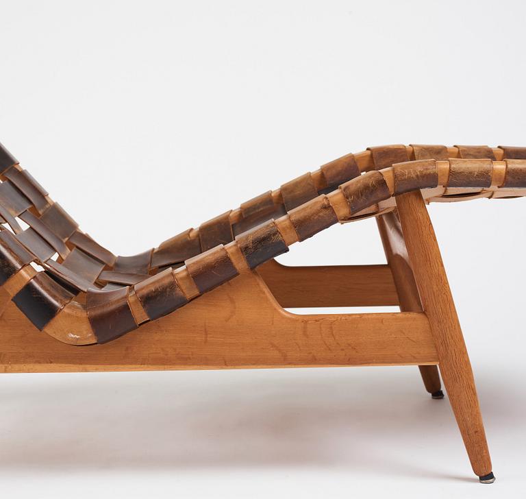 Arne Vodder, a teak chaise longue with black leather straps, Bovirke Denmark 1950's.