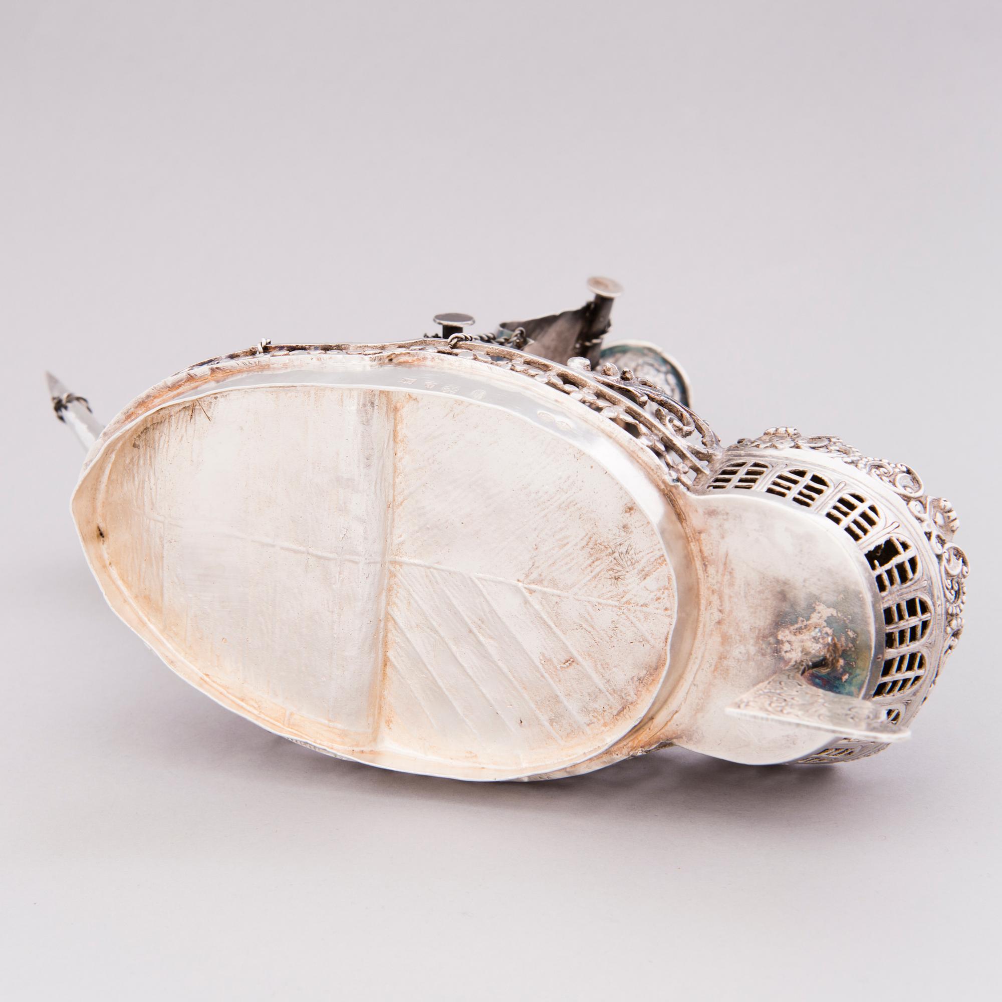 SKRIN/ BORDSDEKORATION, sterling silver, engelska importstämplar London 1911.