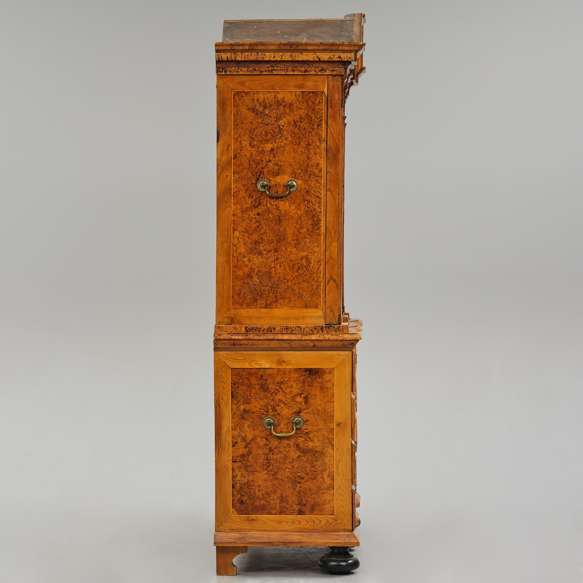 Skåp, Sverige, Fredrik I:s tid, 1700-talets första hälft, Senbarock.