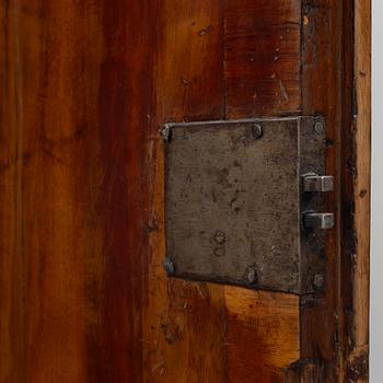 Salsskåp, 1700-talets andra hälft. Rokoko.