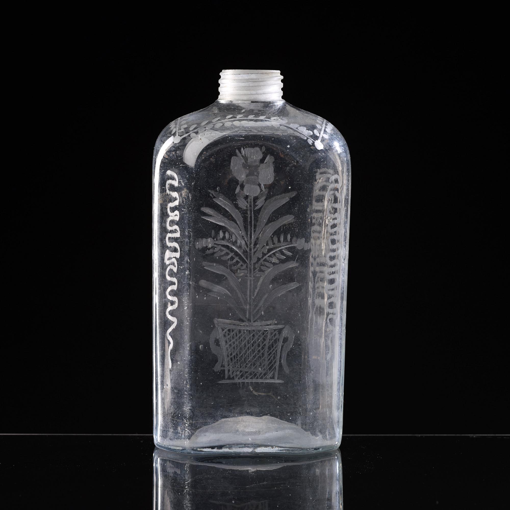 FLASKA, glas. Troligen Skånska glasbruket, 1700-tal.