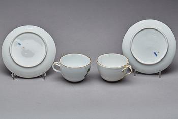 KOPPAR med FAT, 2 st, porslin, Royal Copenhagen, 1700-tal.