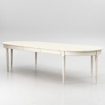 Dining table, late 19th century.