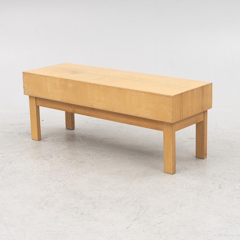 Ewa Wrangel and Lars-Göran Nilsson, dresser, second half of the 20th century.