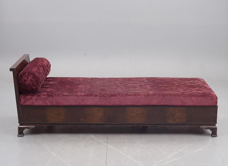 DAGBÄDD, Art deco, 1900-talets första hälft.